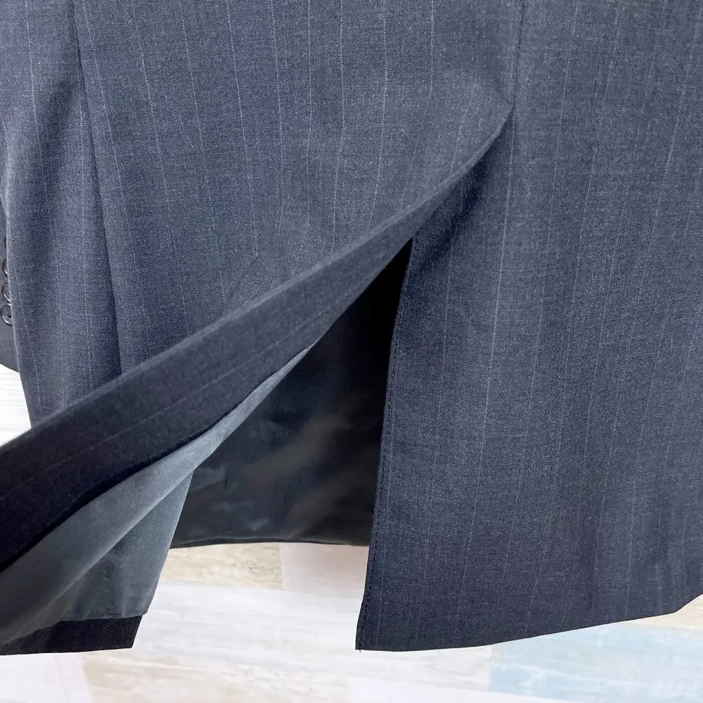 Jos A Bank Wool Pinstripe Suit Charcoal Gray Mens 42L Jacket 36R Pleated Pants